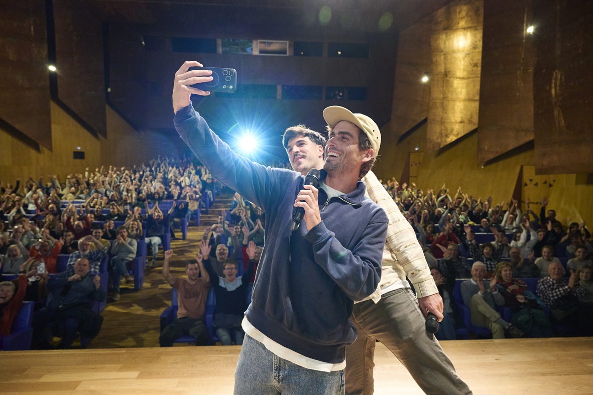 22,300 spectators respond to the call of Mendi Film at the height of mountain cinema's popularity